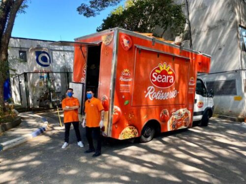 Seara distribui refeições a agentes da saúde em São Paulo