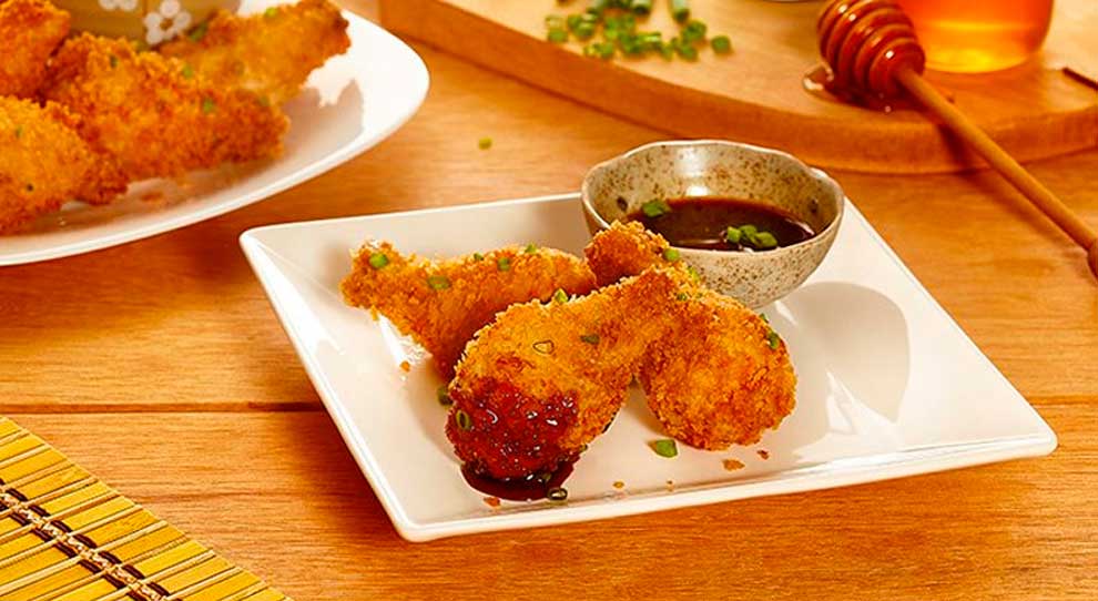 Coxinha da Asa Empanada e Molho Oriental de Shoyu