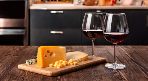 Como harmonizar queijos e vinhos: guia para iniciantes 