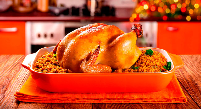 Ave Fiesta com farofa crocante de bacon e castanhas