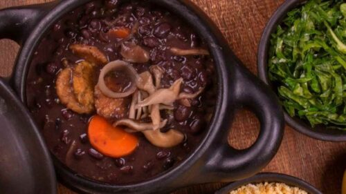 10 acompanhamentos para feijoada vegana deliciosos