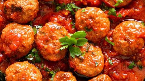 Almôndega de frango: confira 10 acompanhamentos deliciosos que combinam com a proteína