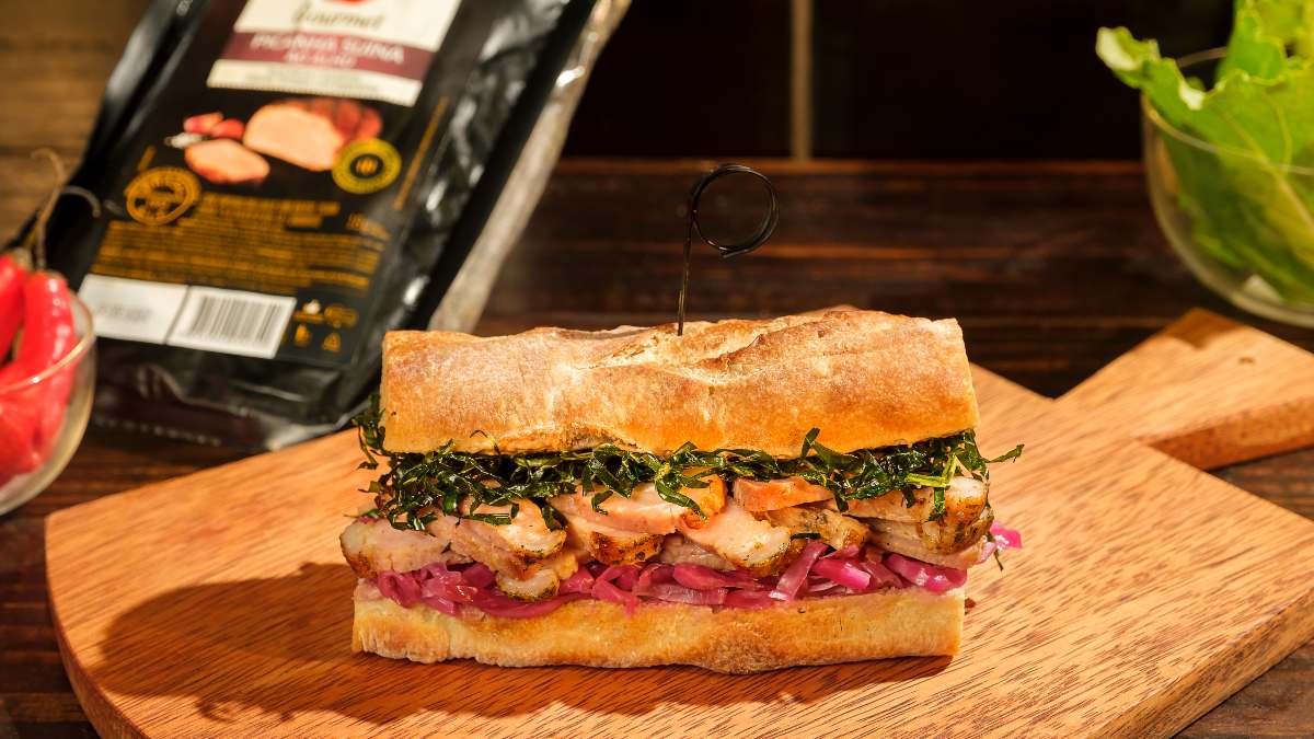 Sanduíche de Picanha Suína ao Alho