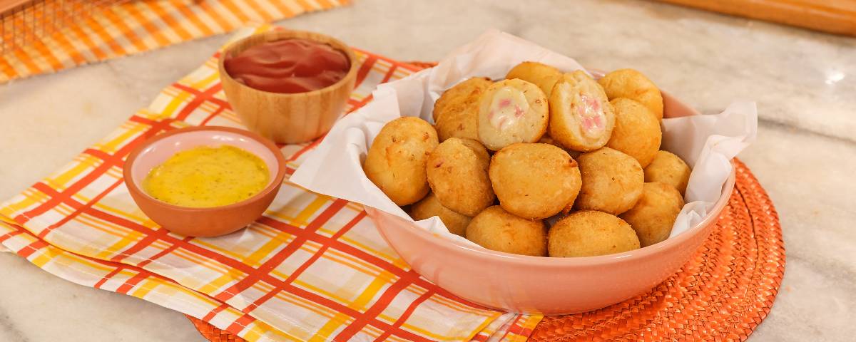 Bolinha de Queijo com Levíssimo