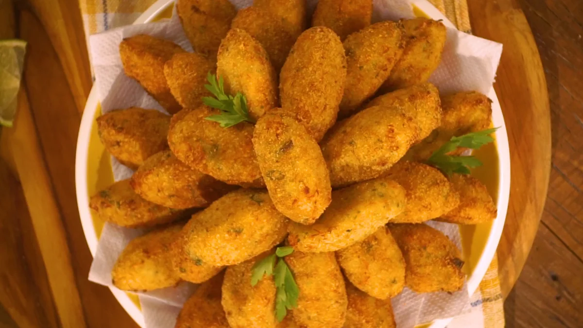 Como fazer bolinho de bacalhau na airfryer: passo a passo para não estourar