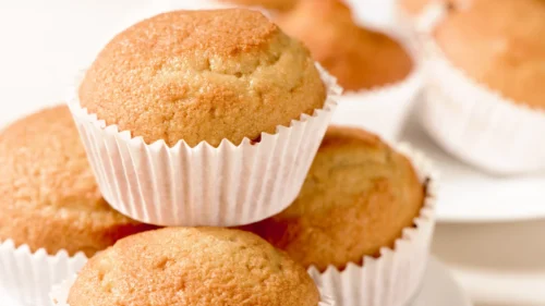 Veja esta receita de bolo bacia e tenha um bolo de padaria sem sair de casa