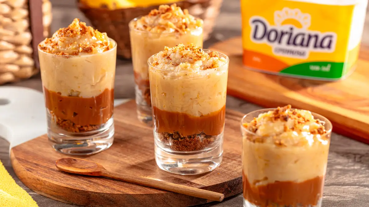 Brigadeiro de banoffe no copinho: sobremesa fácil para festa