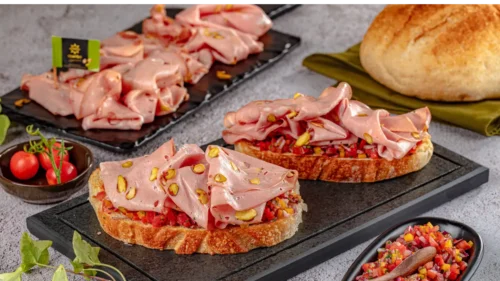 Bruschetta com vinagrete de mortadela