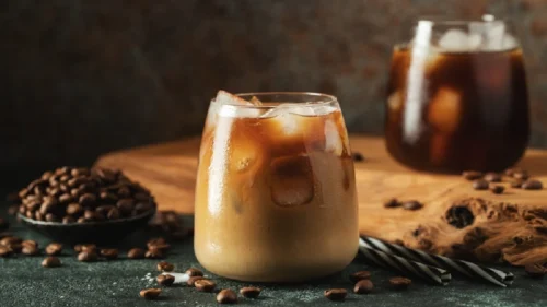Café gelado proteico: a melhor receita para incluir no café ou lanche da tarde