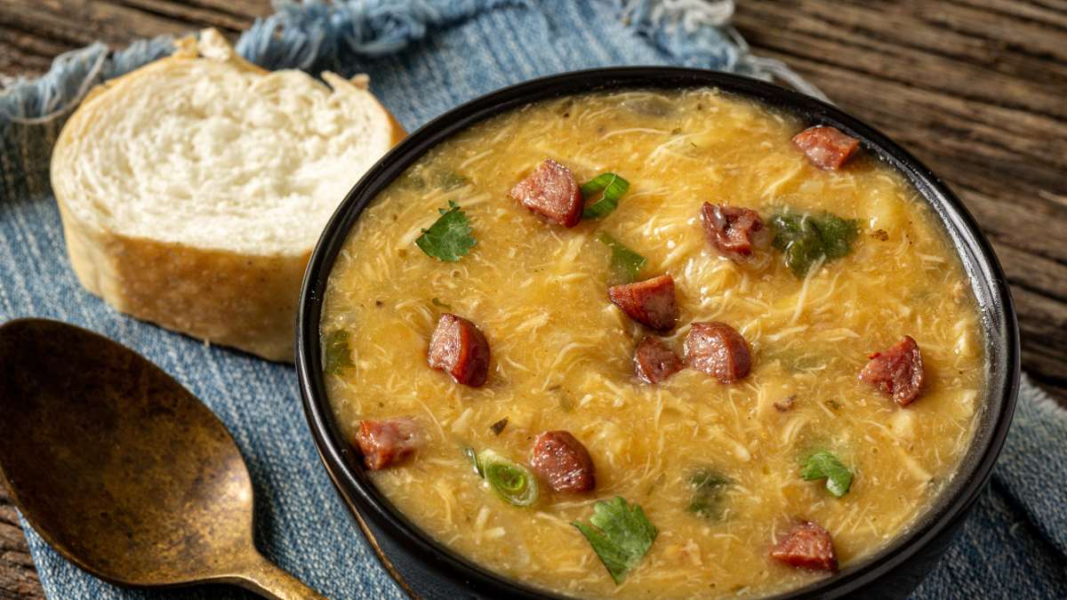 Caldo de kenga: o que é essa receita que está todo mundo falando?