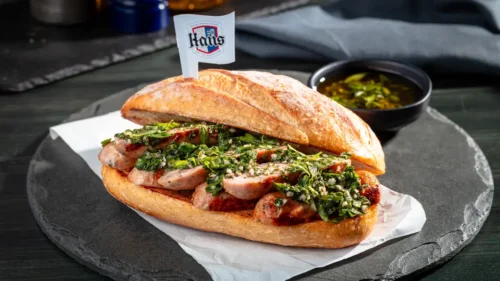 Choripan de linguiça suína com maçã e canela