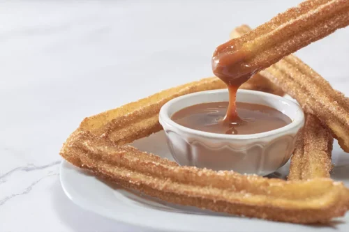 Como fazer churros em casa? Confira dicas e receitas!
