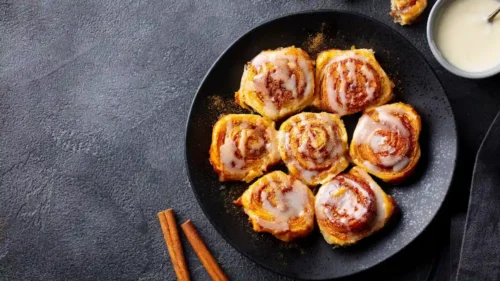 Cinnamon roll: conheça o pãozinho com canela escandinavo que é hit em confeitarias