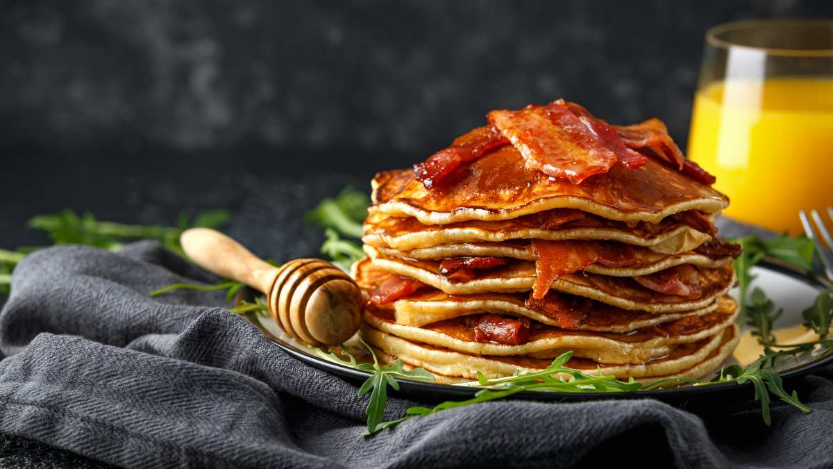 Como fazer bacon caramelizado para usar em diversas receitas