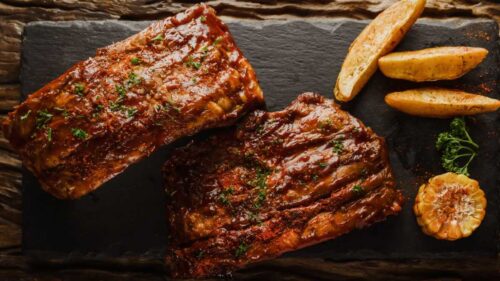 15 acompanhamentos para servir com costela assada