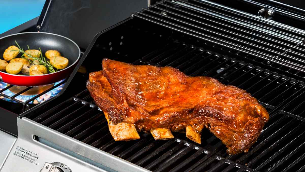 costela ripa na brasa com batatas