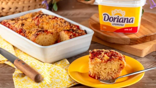 Cuca de queijo com goiabada