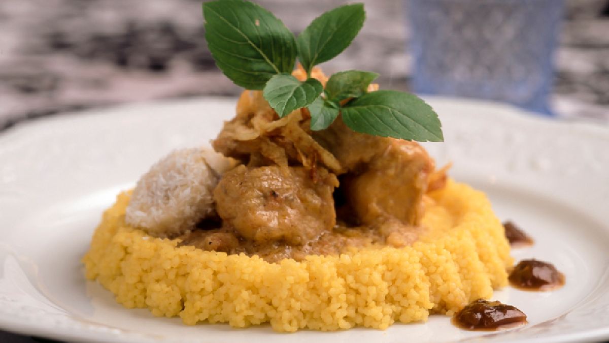 Cuscuz Marroquino com Frango Ao Curry