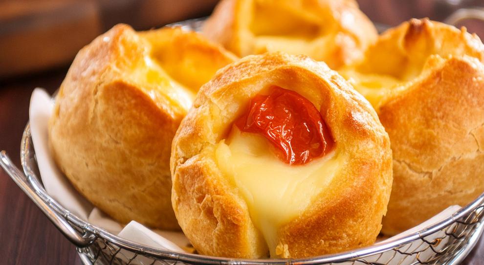 Pão de queijo estilo pizza