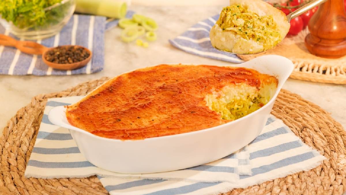 Aprenda a fazer esse escondidinho de bacalhau para economizar na ceia de Natal 