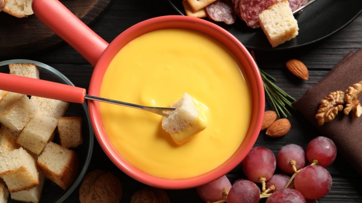 Fondue de queijo italiano: confira uma receita que você nunca viu igual