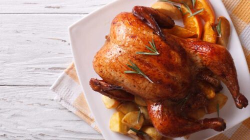 Qual é a diferença entre galinha e frango? Entenda de uma vez por todas