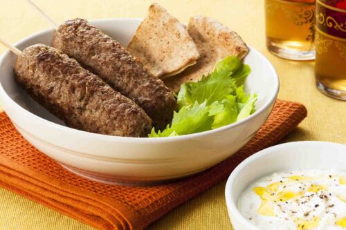 Comida árabe: 7 opções de pratos para surpreender