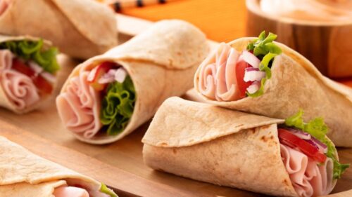 O que levar para comer na praia? 7 lanches práticos ideais para a ocasião