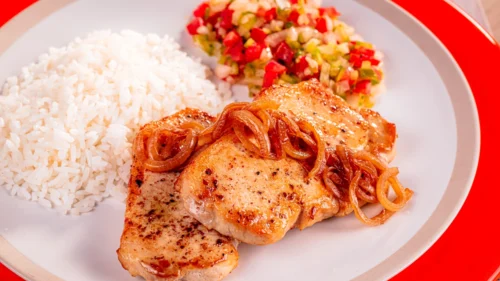 Nem frango, nem carne bovina: essa é a proteína que vai fazer a dieta ficar saborosa sem pesar no bolso