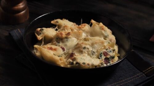 Macarrão ao Molho Branco com Bacon