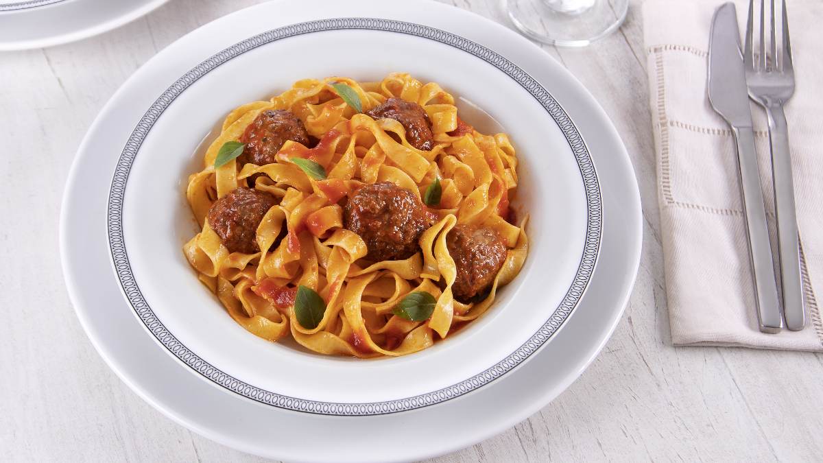 Macarronada de almôndegas: o prato perfeito para o fim de semana