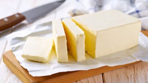 Margarina é mais saudável que manteiga? 