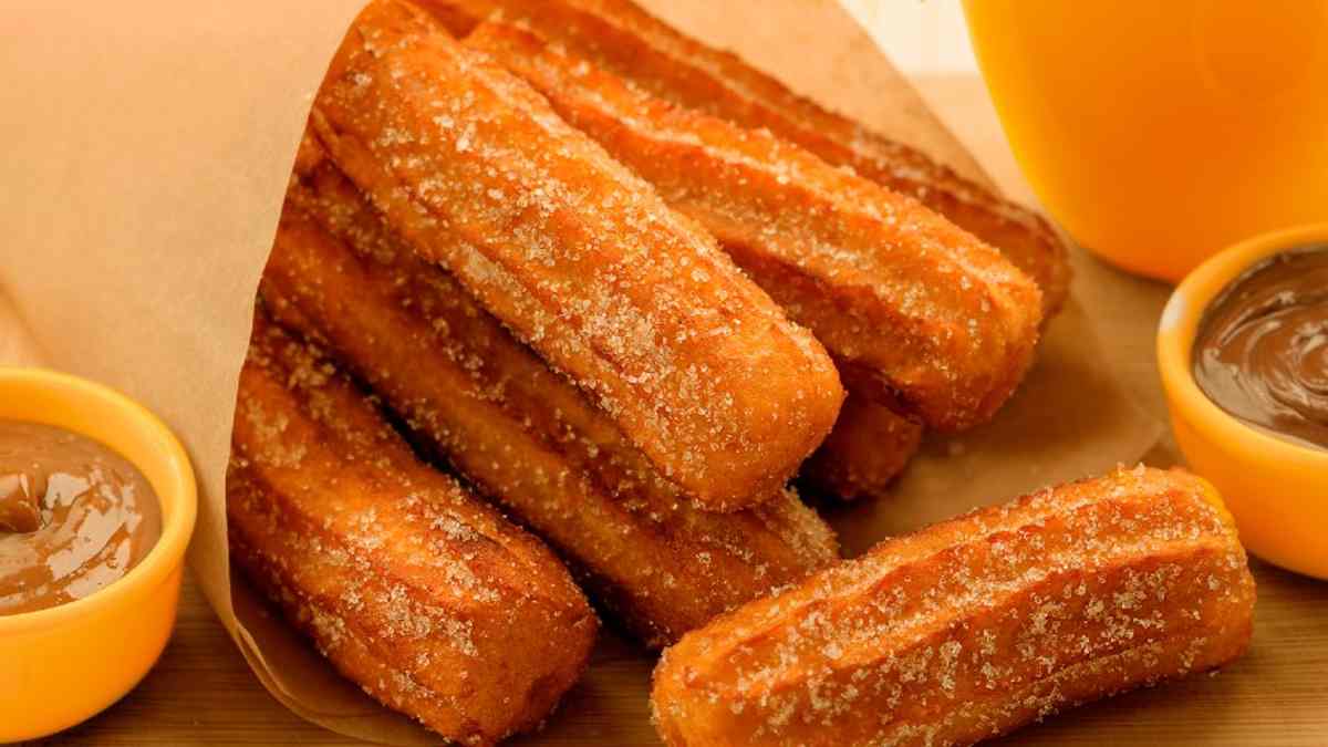 Massa de churros caseiro: 4 dicas para aprender o ponto certo para o doce