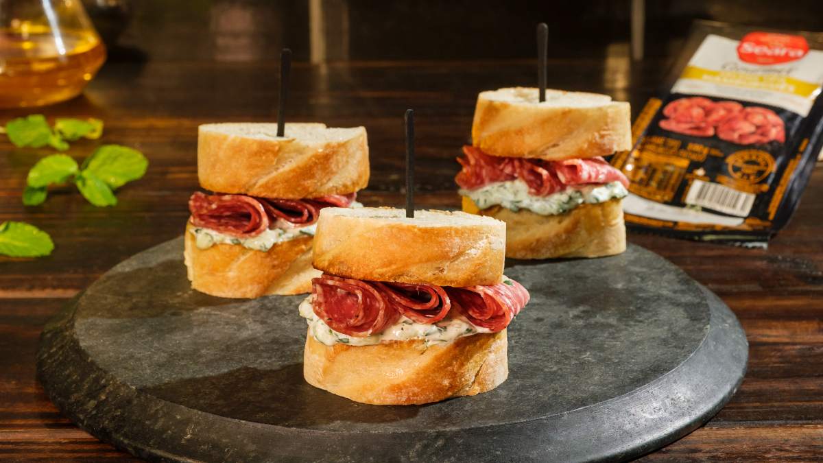 7 ideias de petiscos para comer na beira da piscina