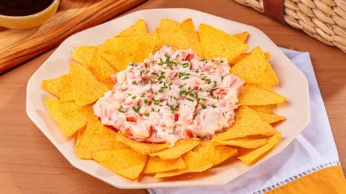 Nachos de salmão? Aprenda a fazer um dos pratos mais pedido nos rodízios japoneses