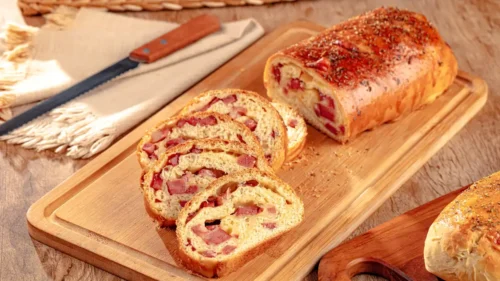 Pão de calabresa com queijo