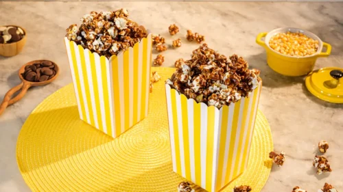 Como fazer pipoca doce de chocolate: aprenda a receita simples e deliciosa!