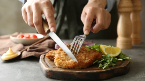 Qual o melhor jeito de empanar frango?