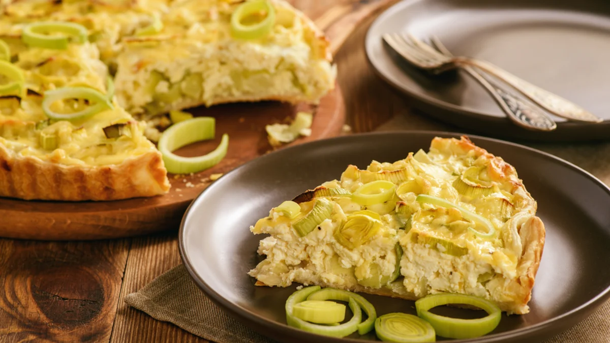 Quiche de Frango com Alho-Poró e Legumes Assados