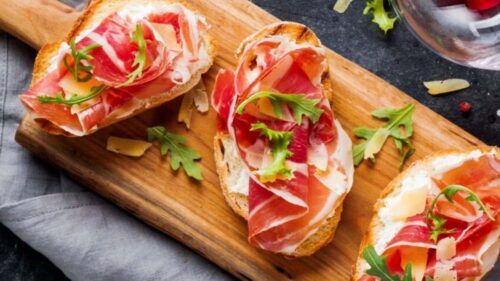 Lanche rápido e fácil com presunto de parma: 4 opções para comer à tarde ou à noite
