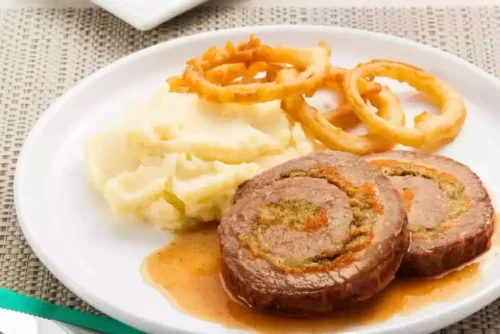 Como fazer rocambole de carne e evitar que fique seco