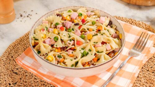 Macarronese de Natal é o acompanhamento perfeito para peru, pernil e tender. Aprenda a receita!