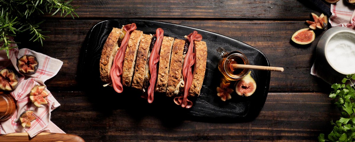 Combinação dos deuses: receita de sanduíche de mortadela com banana grelhada e queijo coalho