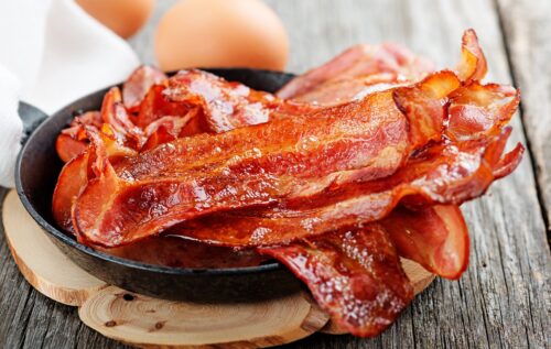 Bacon no microondas: como deixar crocante e sequinho