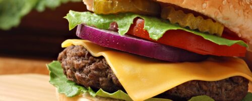 Como fazer x-salada: 5 dicas para fazer um hambúrguer saboroso para jantar