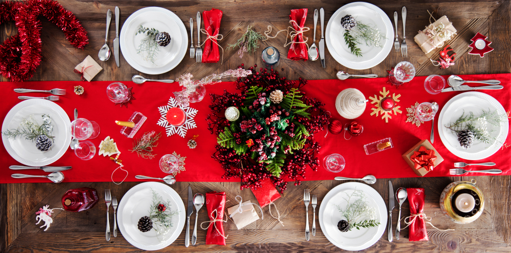 Mesa de ceia de Natal completa: tudo o que você precisa para montar uma