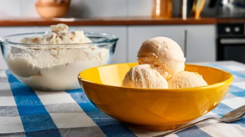 Como fazer sorvete caseiro com apenas 3 ingredientes