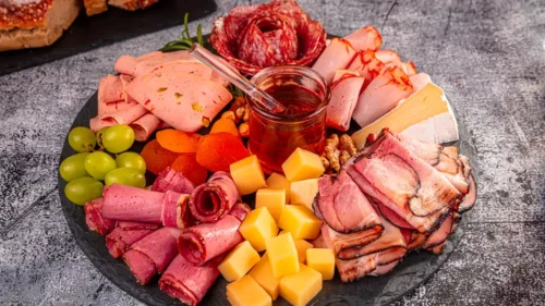 Para aquecer! 3 tábuas de frios para harmonizar com vinho tinto no inverno
