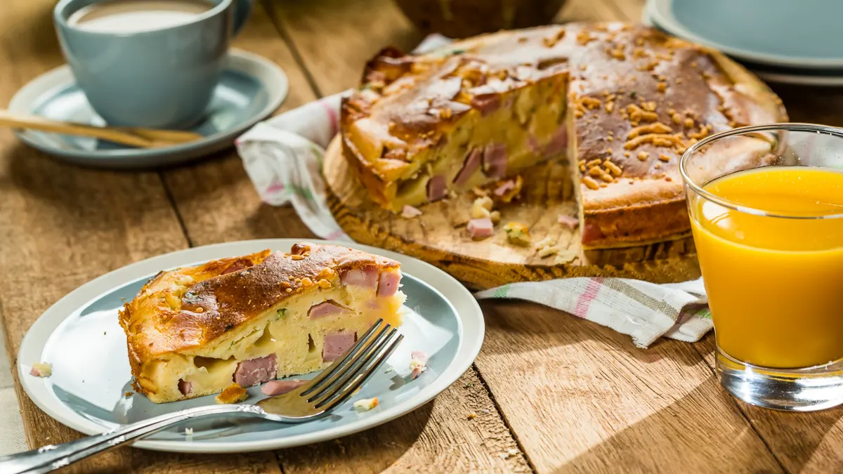 Torta Salgada de Mortadela com Queijo